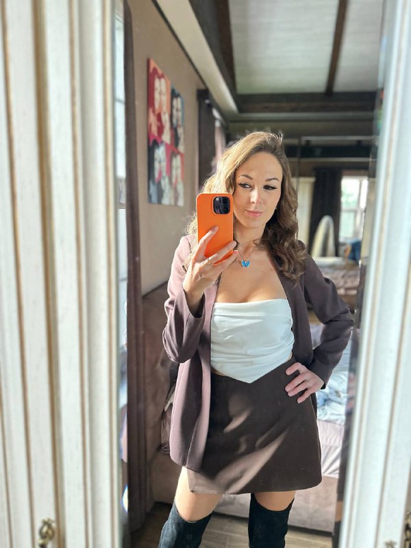 Собралась я тут кое-куда) А девочки, кто не